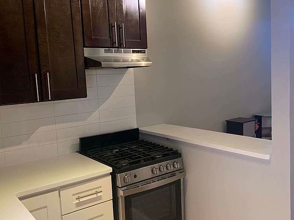 2nd image of 558 Lexington Ave Floor 3