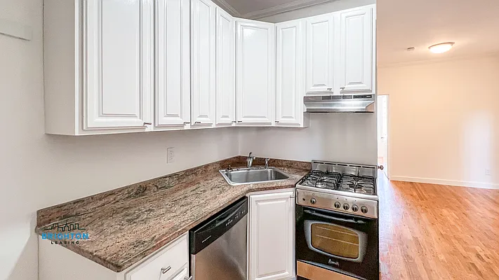 Rented by Brighton Management | media 3