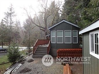 1st image of 105 Elkhorn Drive