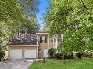 4040 Sharon Woods Dr, Powder Springs, GA 30127