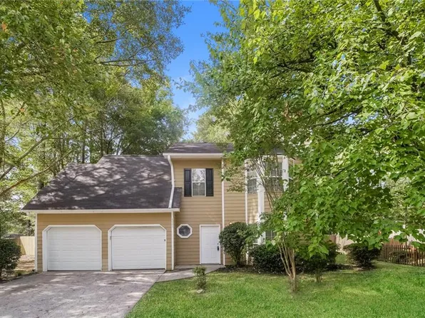 4040 Sharon Woods Dr, Powder Springs, GA 30127