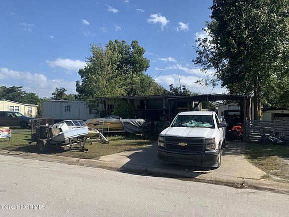 2nd image of 115 Lincoln Dr