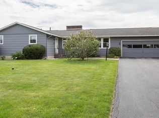 7164 Coventry Rd S, East Syracuse, NY 13057