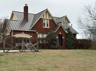 210 W Due West Ave, Madison, TN 37115