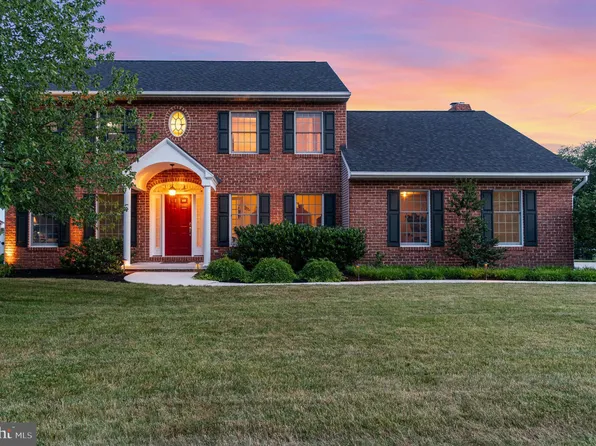 3833 Pamay Dr, Mechanicsburg, PA 17050