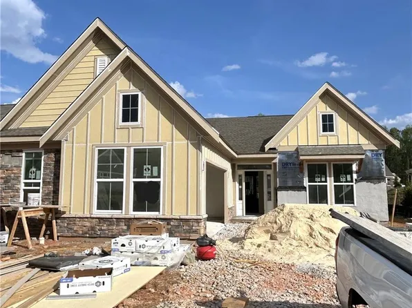 121 Laurel Farms Ln, Dallas, GA 30157