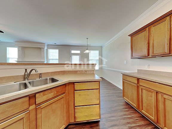 4th image of 1416 Paulonia Way