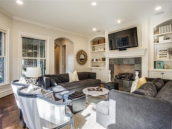 4th image of 4226 Normandy Ave
