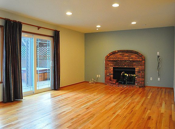 4th image of 1818 230th Ave NE