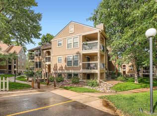 Lochwood Landings, Lakewood, CO 80232