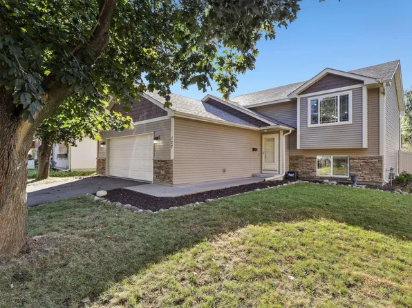 127 Frost St W, South Saint Paul, MN 55075