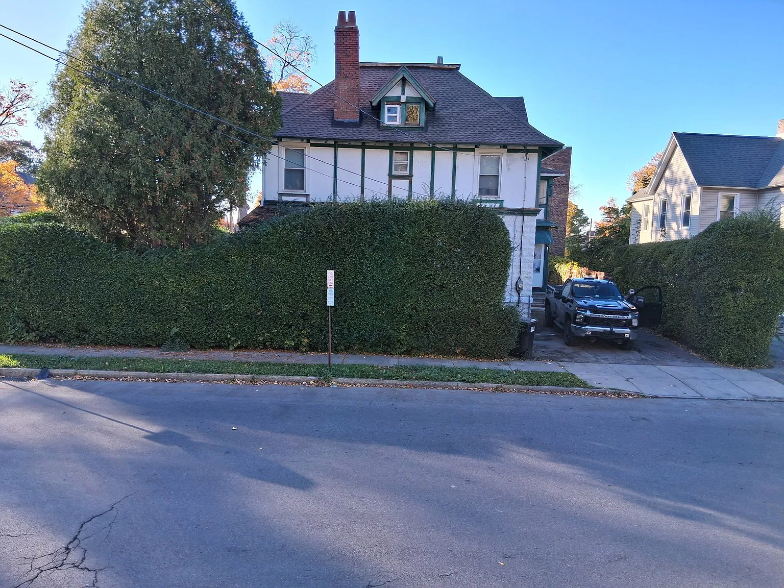 1 bed, 870 sqft, $1,050 — Photo 3