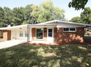 707 Valley Dr, East Alton, IL