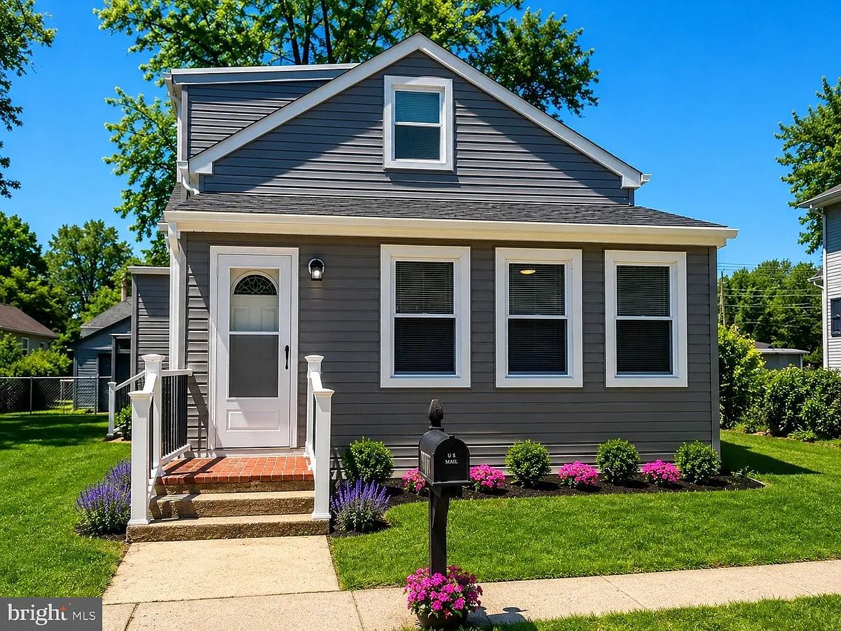 Building Photo - 383 Johnson Ave