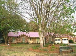 2071 Dogwood Rd, Charleston, SC 29414