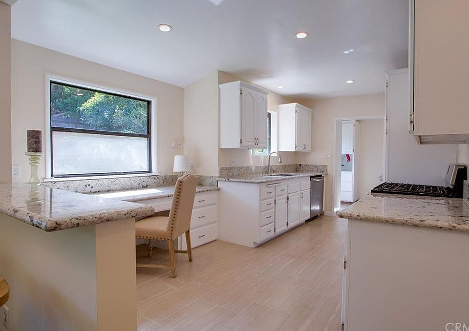 1st image of 14426 La Mesa Dr