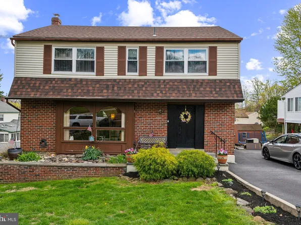 57 Woodlawn Ave, Broomall, PA 19008