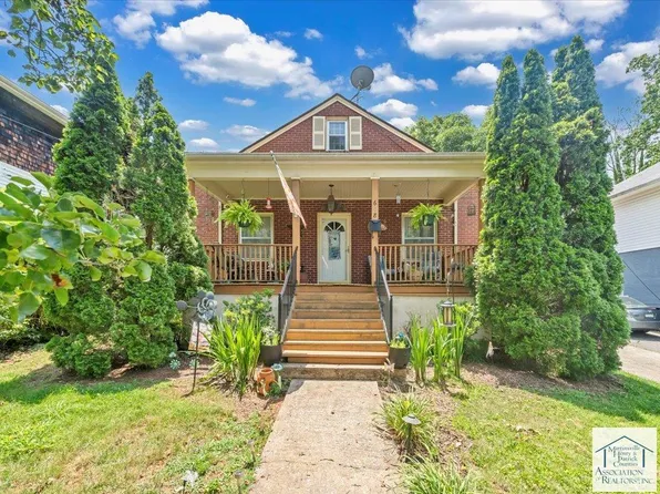 608 Watt St, Martinsville, VA 24112