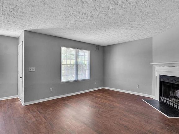 3rd image of 2986 Kenville Ln