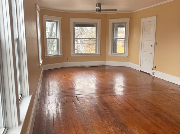 529 Park Ave Floor 2, Woonsocket, RI 02895