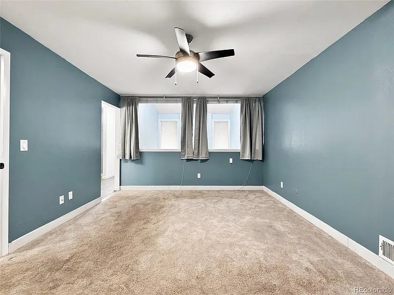 1050 S Monaco Street Pkwy — Photo 15