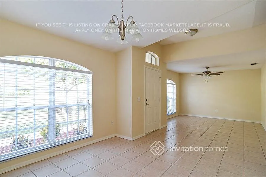 842 SE Damask Ave Port Saint Lucie, FL 34983 — Photo 2