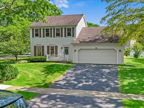221 Foxmoor Rd, Fox River Grove, IL 60021