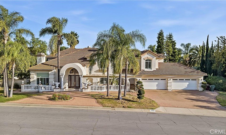 1st image of 21866 Buckskin Dr