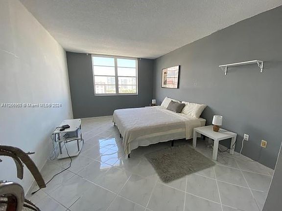 5th image of 500 Bayview Dr APT 1519