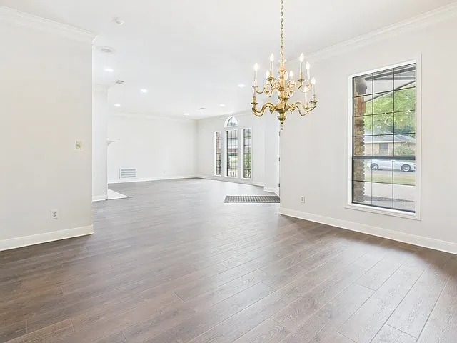 1178 Oval Dr — Photo 6