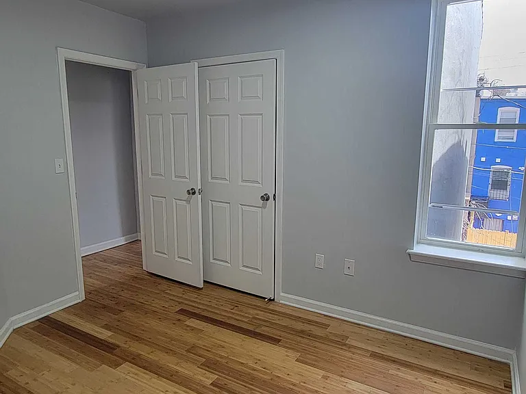 545 N Pulaski St — Photo 13