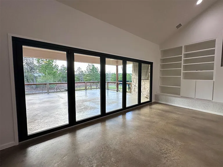 137 Mulberry Ln — Photo 7
