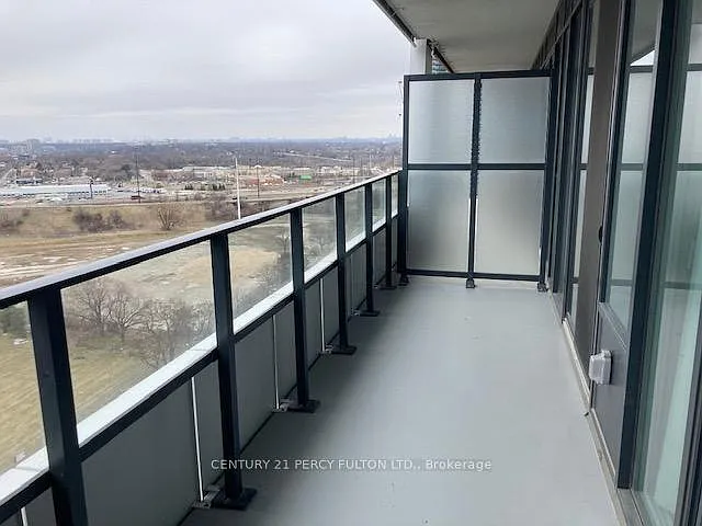 30 Shore Breeze Dr #1812 — Photo 6