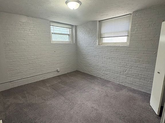 5th image of 115 N 33rd St APT 16