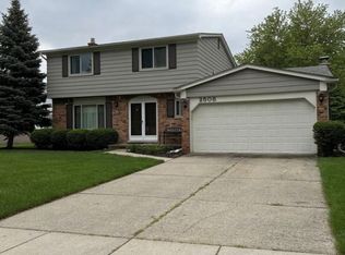 2508 Coral Dr, Troy, MI