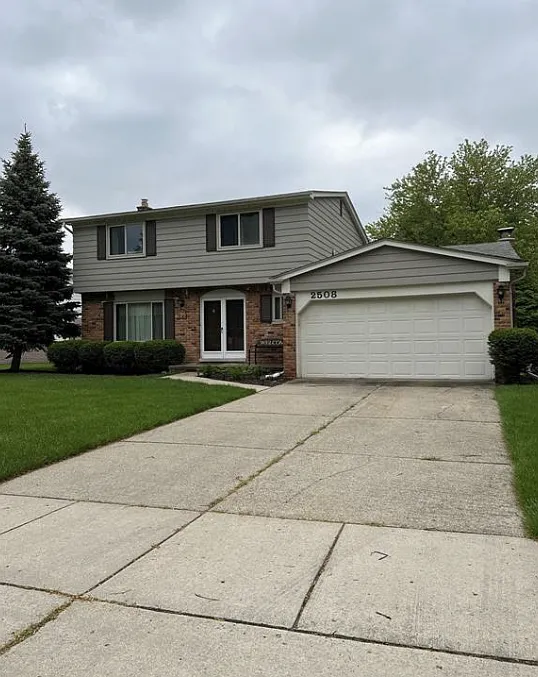 2508 Coral Dr photo 1