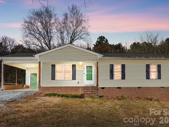 303 Ellenwood Dr, Albemarle, NC 28001