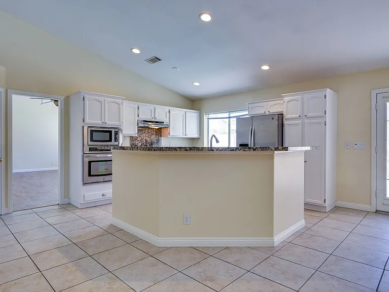 968 E Robindale Rd — Photo 41
