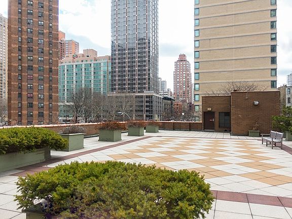 5th image of 345 E 93rd St APT 2D