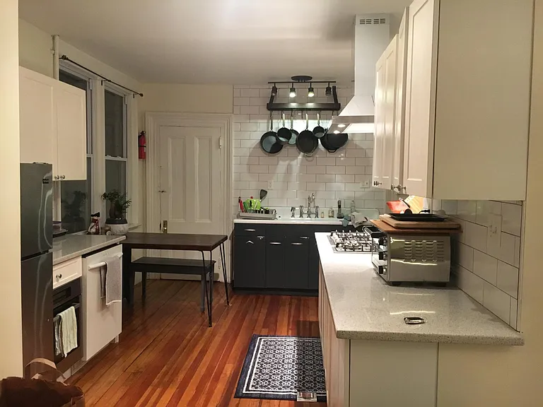 77 Laidlaw Ave — Photo 3