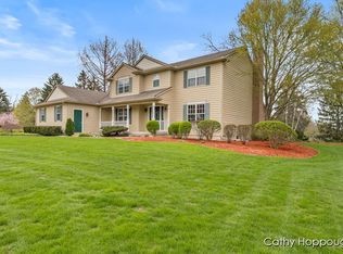 255 Oakwood Ct, Ionia, MI 48846