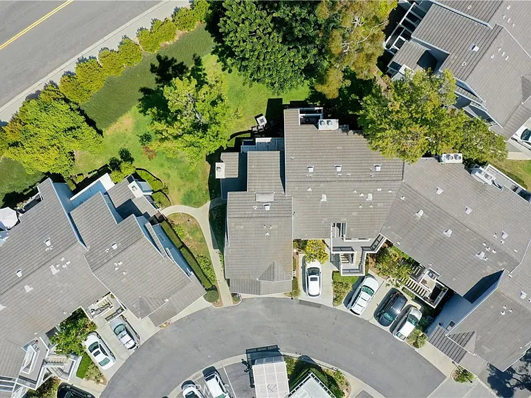 19 Dover Pl — Photo 33