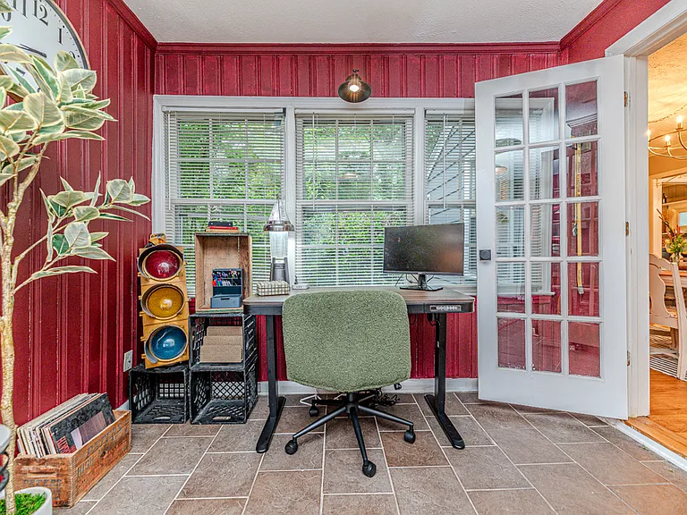 1107 Mohawk Ave — Photo 6