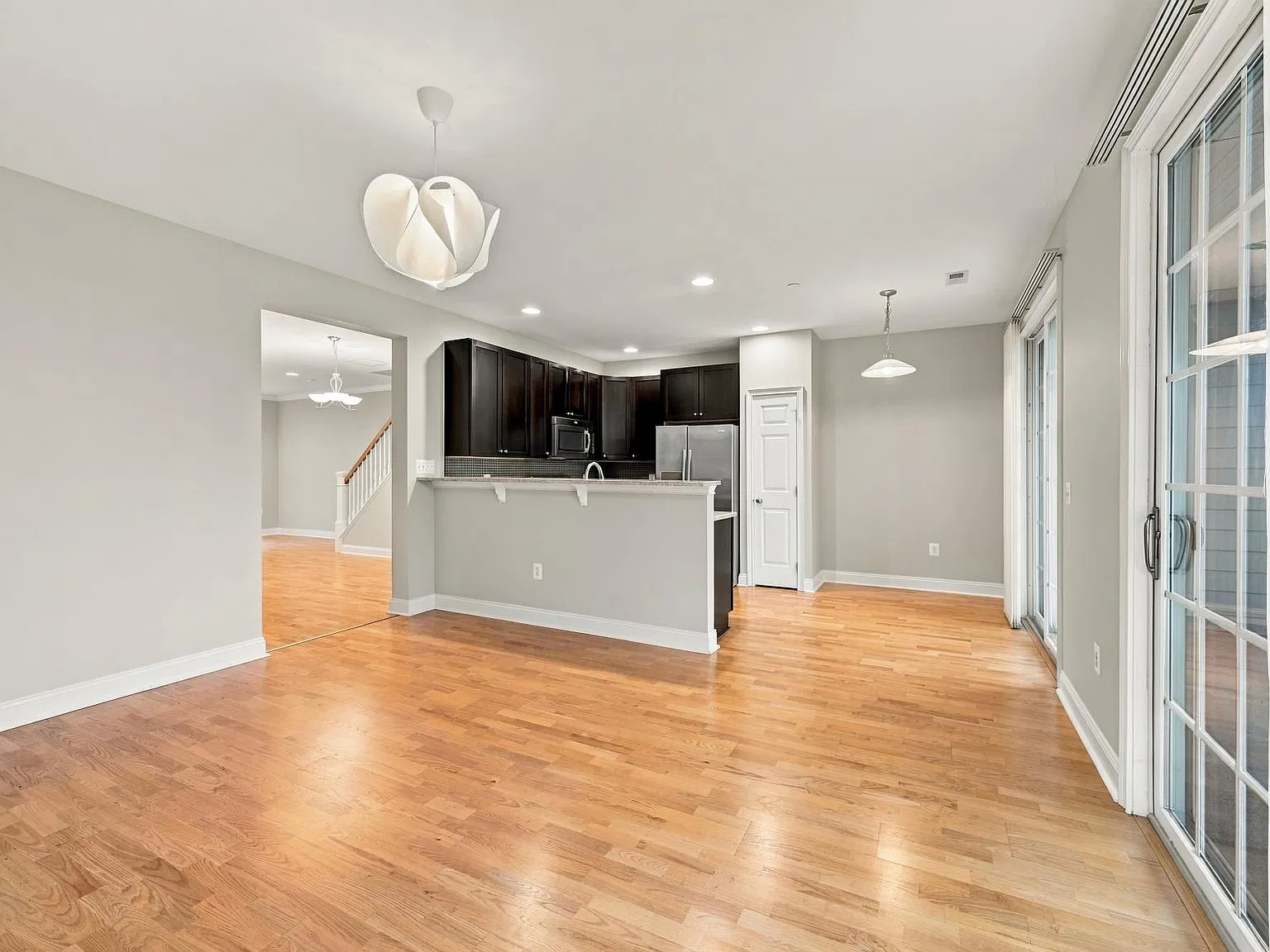 3 bed, 1720 sqft, $5,000 — Photo 4