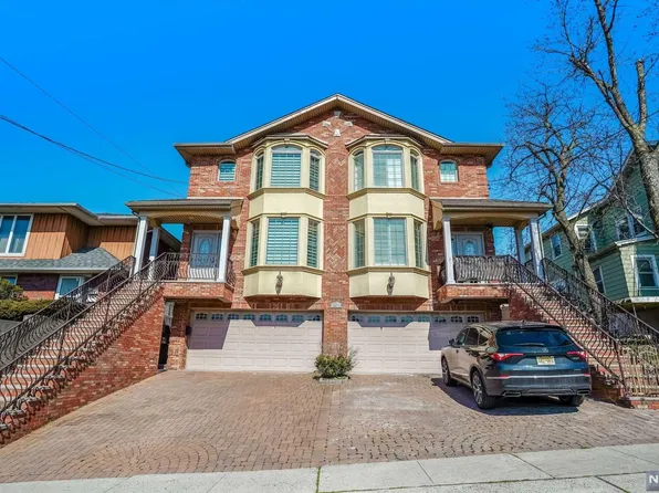 241A E Brinkerhoff Ave, Palisades Park, NJ 07650