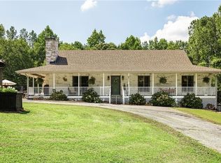 1424 Mount Carmel Rd, Newnan, GA 30263