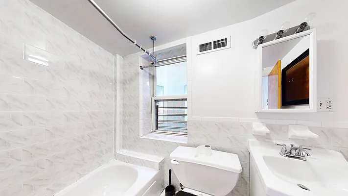 Rented by Brownstone Real Estate | media 19