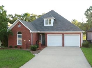 3383 Mossey Cup Dr, Saltillo, MS 38866