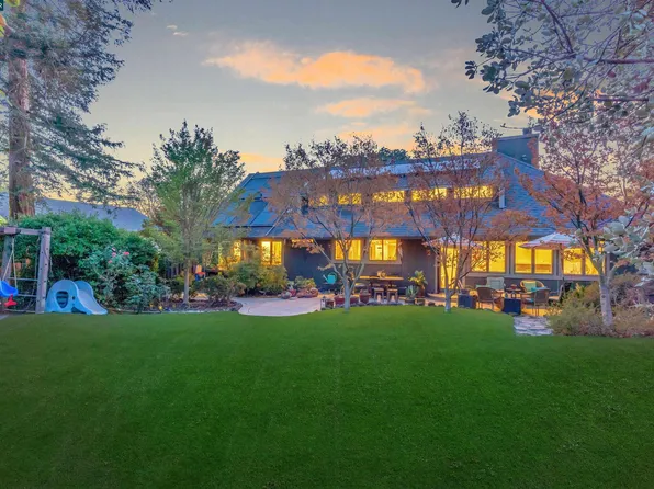 233 Oak Knoll Loop, Walnut Creek, CA 94596