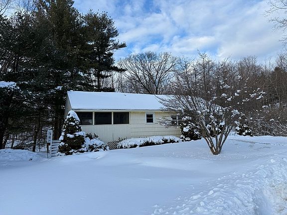 5th image of 8 Sycamore Cir